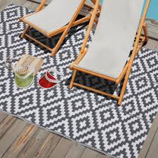nuu garden 5x7 ft rectangular gray and white patio carpet fade resistant outdoor rug
