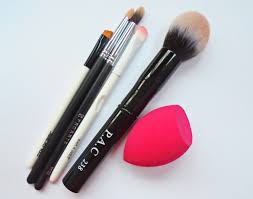 best makeup brushes for beginners on a