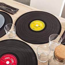 MAQA 4 pcs Sets de Table en Plastique Lavable D 38 cm, Sets de Table Ronds  en Forme de Disque Vinyle, Sets de Table Ronds Vintage : Amazon.fr: Cuisine  et Maison