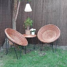 Wicker Chairs And Wicker Round Table