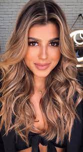 If the highlights start in the middle region of the hair strands and not from the roots, you can easily turn this dye job into an ombre if you want. 15 Chocolate Brown Hair Color With Caramel Highlights Caramel Waves