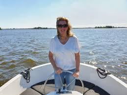 Natalia liane den haan (born 24 august 1967) is a dutch politician and nonprofit director. In Gesprek Met Liane Den Haan Van 50plus Partij