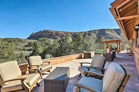 The red rocks are far from the ridge, so views of them are limited, but good views exist of the surrounding desert landscape, especially from the two heated pools. The 10 Best Village Of Oak Creek Vacation Rentals Apartments With Photos Tripadvisor Book Vacation Rentals In Village Of Oak Creek Az