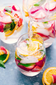 strawberry detox water the food cafe