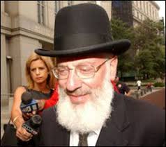 By David Glovin and Patricia Hurtado • Bloomberg Rabbi Milton Yehoshua Balkany Milton Balkany, a Brooklyn, New York, rabbi, was sentenced to four years in ... - 6a00d83451b71f69e2014e5f4e316b970c-250wi
