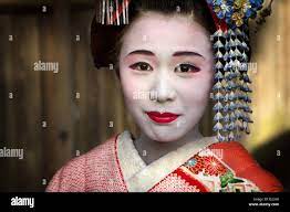 Geisha make up face hi-res stock photography and images - Alamy