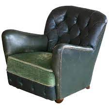 Yaheetech barrel chair faux leather club chair accent arm chair modern style tub chair for for living room black. Georg Kofoed Attributed Danish 1940s Lounge Chair In Tufted Dark Green Leather For Sale At 1stdibs