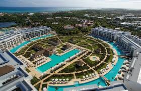 luxury family resorts in punta cana