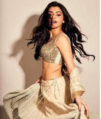 बहुत हसीन है 'मैंने प्यार...' वाली भाग्यश्री की बेटी अवंतिका दसानी, देखें Hot Photoshoot | SEE Maine Pyar Kiya fame Bhagyashree's daughter Avantika Dassani Hot Photoshoot: She is really Beau ...
