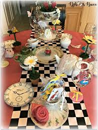 alice in wonderland table and party
