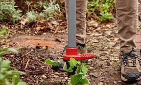 The Best Weeding Tools For Your Yard