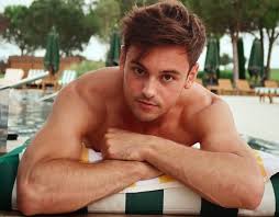 Tom daley takes a break from speedos to share extremely rare pics of his son on instagram. Tom Daley Just Revealed A Huge Secret Queerty