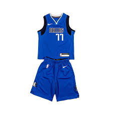 Luka doncic ripped his own jersey down the middle after missing free throws in loss to lakers on friday night. Nike Nba Icon Replica Luka Doncic Dallas Mavericks Toddler Jersey Short Set Box Ez2b3bbyf Mavdl W Ataf Pl