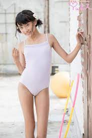 In 2000s, there was a significant growth in the gravure idol industry. Japanese Junior Idol Handjob Sex Pictures Pass