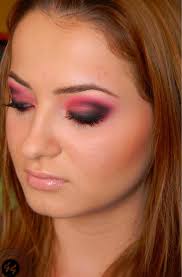 14 pretty pink smokey eye makeup looks