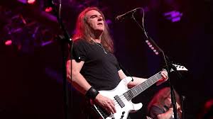 One of the most legendary and innovative bass players in metal, david ellefson met dave mustaine when the two shared a southern california apartment complex in 1983. Rsckbkh42mn4um