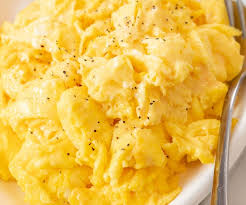 fluffy scrambled eggs step by step