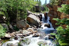 ten waterfall hikes near denver