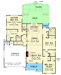 Minimalist Traditional House Plan With