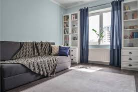 what curtains go with gray carpet