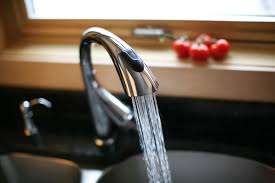 how to remove a delta kitchen faucet