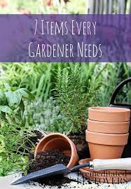 7 Tools Every Gardener Needs
