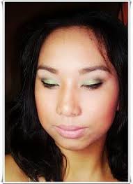 green makeup for morena paper