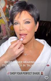 kris jenner shows off her wrinkles and
