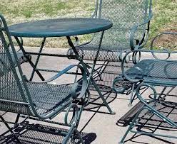 How To Paint Wrought Iron Outdoor Furniture