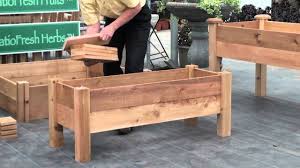 to build a simple elevated garden bed