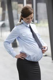 Die #rekrutinnen und rekruten haben ihre uniform empfangen. Schwangerschaftskleidung Bundeswehr Entwirft Uniform Fur Schwangere Panorama Sz De