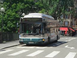 Tramway, bus, vélo, autopartage ou marche à pied : Renault Bus In Strasbourg Bus Bild De