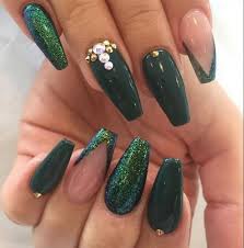 Green and yellow spring nails these mossy green and yellow spring nails are so cute and earthy. Pin On Trending Nails