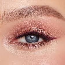 simple eye makeup with one eyeshadow
