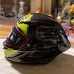 It's a premium helmet that you'll see pro riders wearing in the interior of the pista gp rr is comfortable enough and it's made with superior materials such as shalimar fabrics. Pista Gp Rr Ece Dot Limited Edition Speciale
