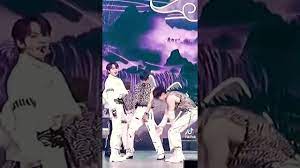 Moonbin and Lee Know collapsing after performing #straykids #astro - YouTube