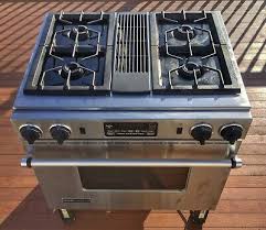 The downdraft was on the opposite side i had thought maybe the dual fuel kitchenaide but will the fact that you have to instal a gas line along with everything else make this even more complicated. Stainless Steel Jenn Air Dual Fuel Downdraft Range Oven Stove Free Shipping 1 049 99 Picclick
