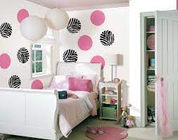 Having Fun Decorating With Polka Dots