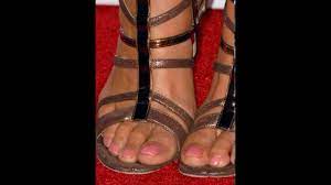 Paula Patton Feet & Legs (Close-Up!) - YouTube