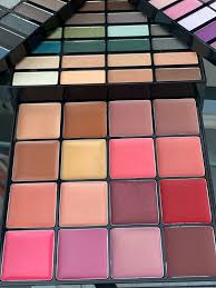 makeup kit 90 shades