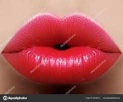 close perfect red lip makeup beautiful
