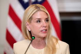 Pam Bondi: Trumps Justizministerin verspielt Glaubwürdigkeit