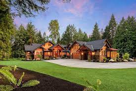 Spacious Mountain Style Home With Large