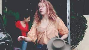 She was born on april 22nd, 1986 in texas and she is one of the most beautiful actresses in hollywood currently. Amber Heard Exposed Lying In Unflattering No Makeup Pictures