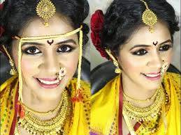 maharashtrian bridal makeup in