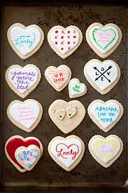 easy ideas for decorating heart cookies