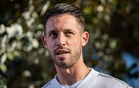I love uth and i always will but everytime his pictures pass on instagram it hurts as shit to see him wearing that badge. Leihe Bis Sommer 1 Fc Koln Verpflichtet Mark Uth