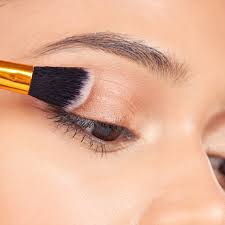 3 outdated eye makeup techniques can