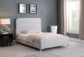 hampton 5 bed in light grey fabric