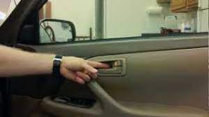 interior door handle on a toyota camry
